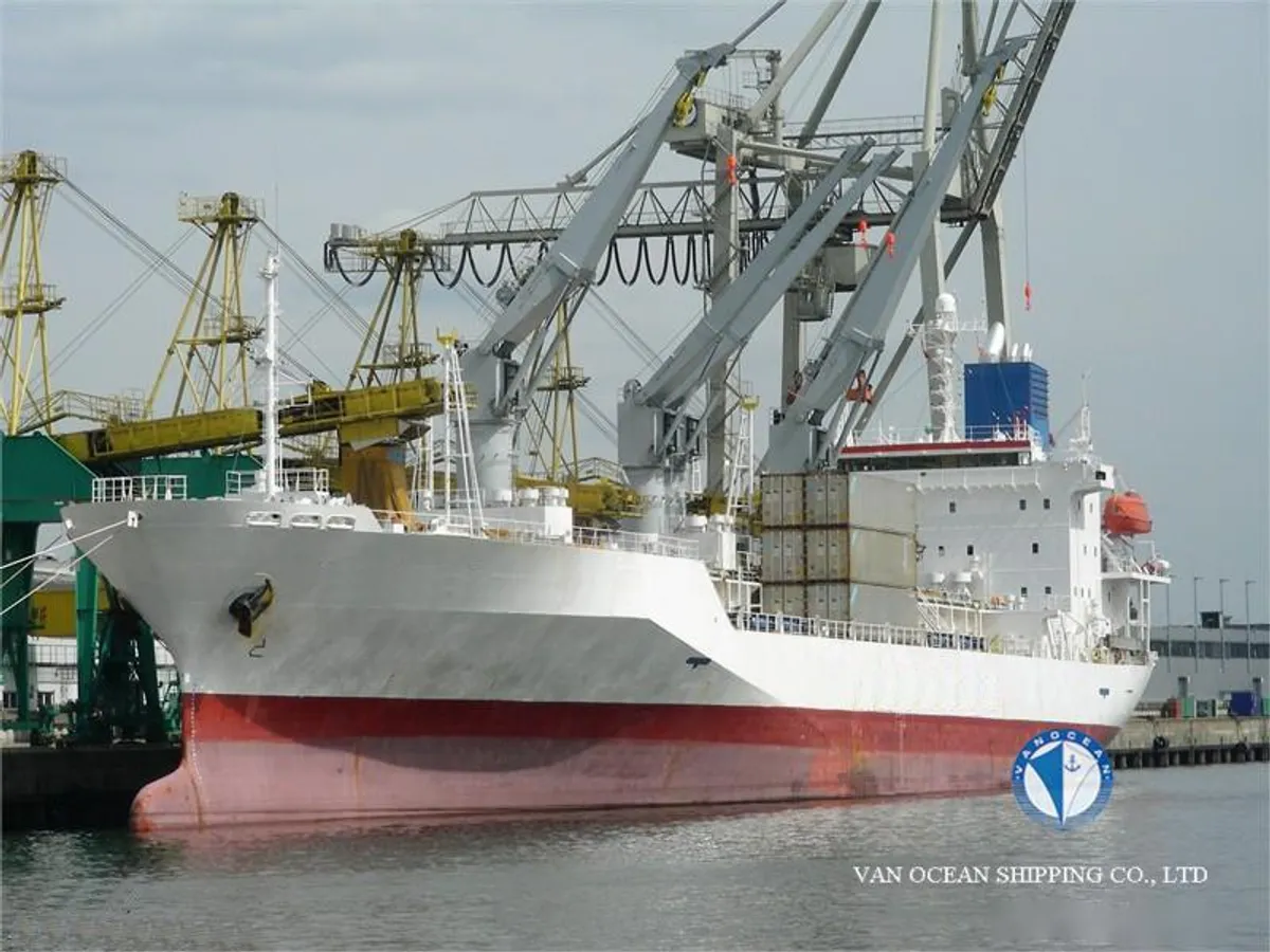 Navire frigorifique à vendre