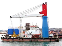 Navire grue à vendre