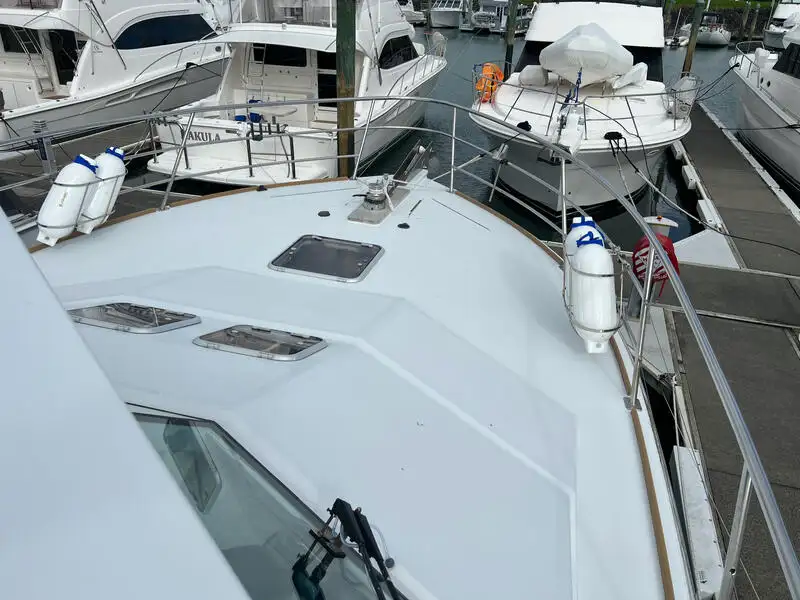 Navire de recherche à vendre