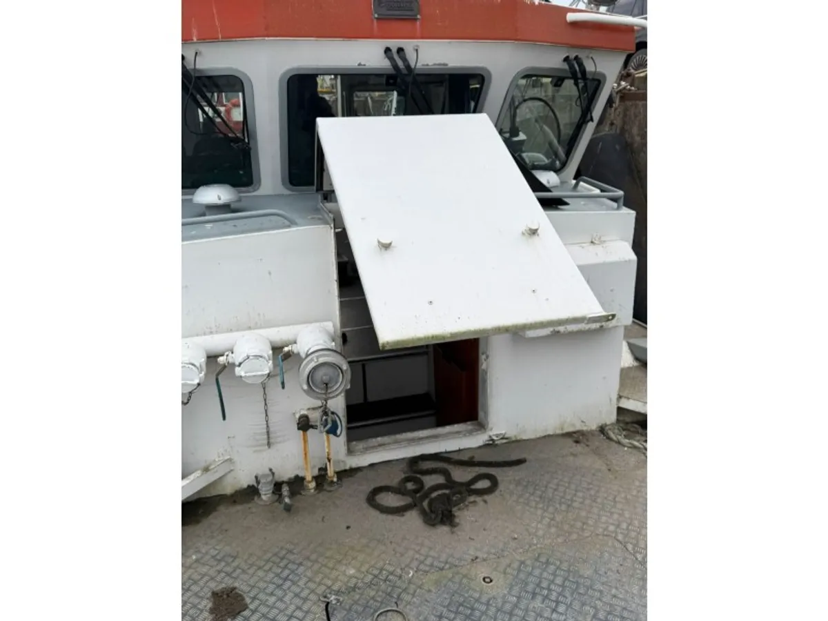 Bateaux de travail à vendre