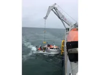 Navire d'arpentage à vendre