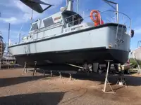 Navire d'arpentage à vendre
