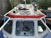 Bateau patrouilleur à vendre