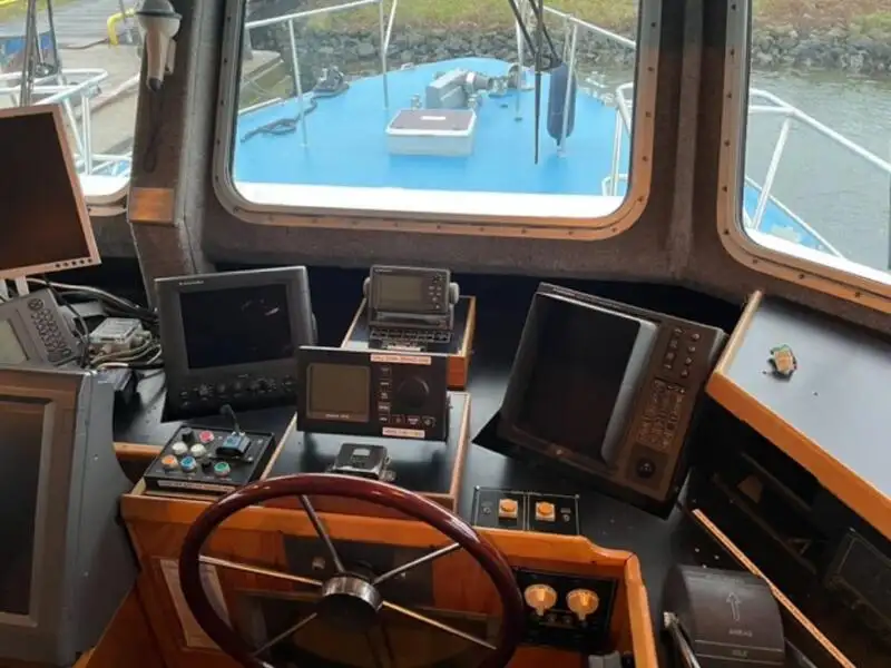 Bateau patrouilleur à vendre