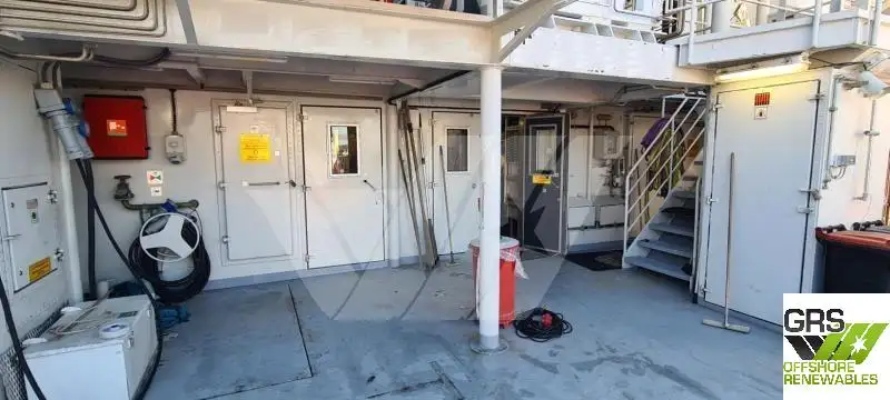 Navire d'arpentage à vendre