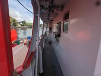 Navire d'arpentage à vendre