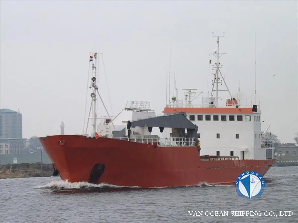 Navire frigorifique à vendre