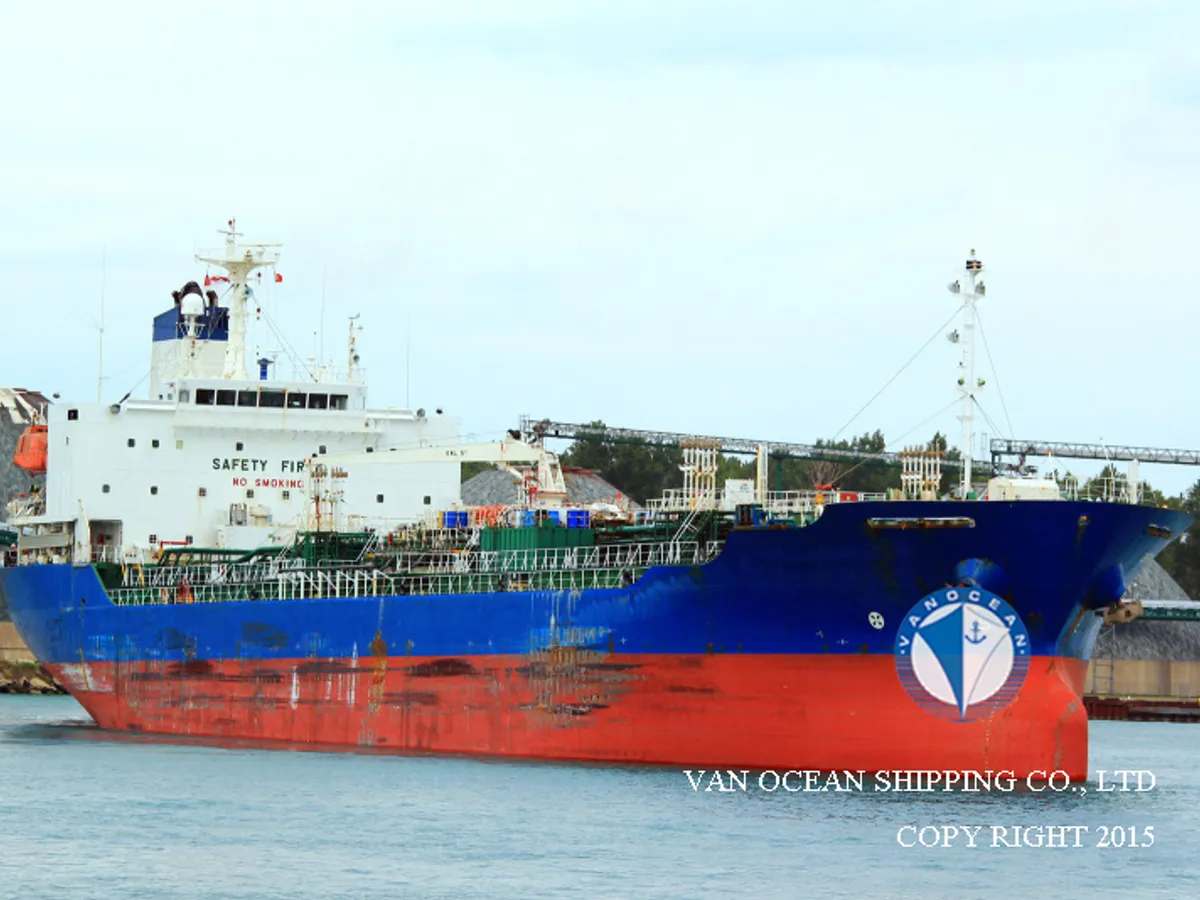 Pétrolier / chimiquier à vendre