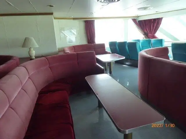 Navire-ferry à vendre