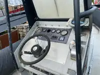 Bateau pneumatique semi-rigide à vendre
