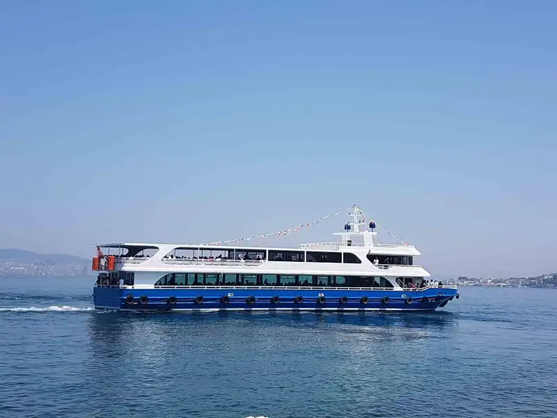 Navire de passagers à vendre