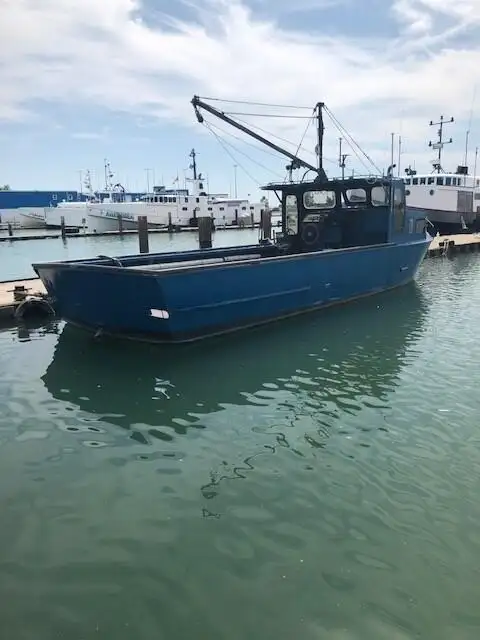 Chalutier à vendre