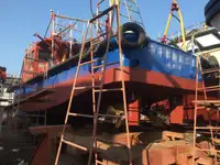 Bateaux de travail à vendre