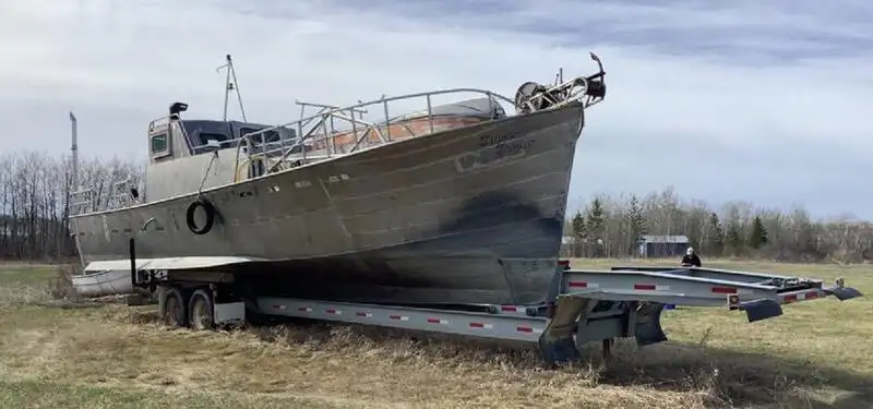 Bateaux de travail à vendre