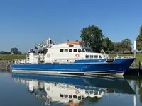 Navire d'enquête à vendre