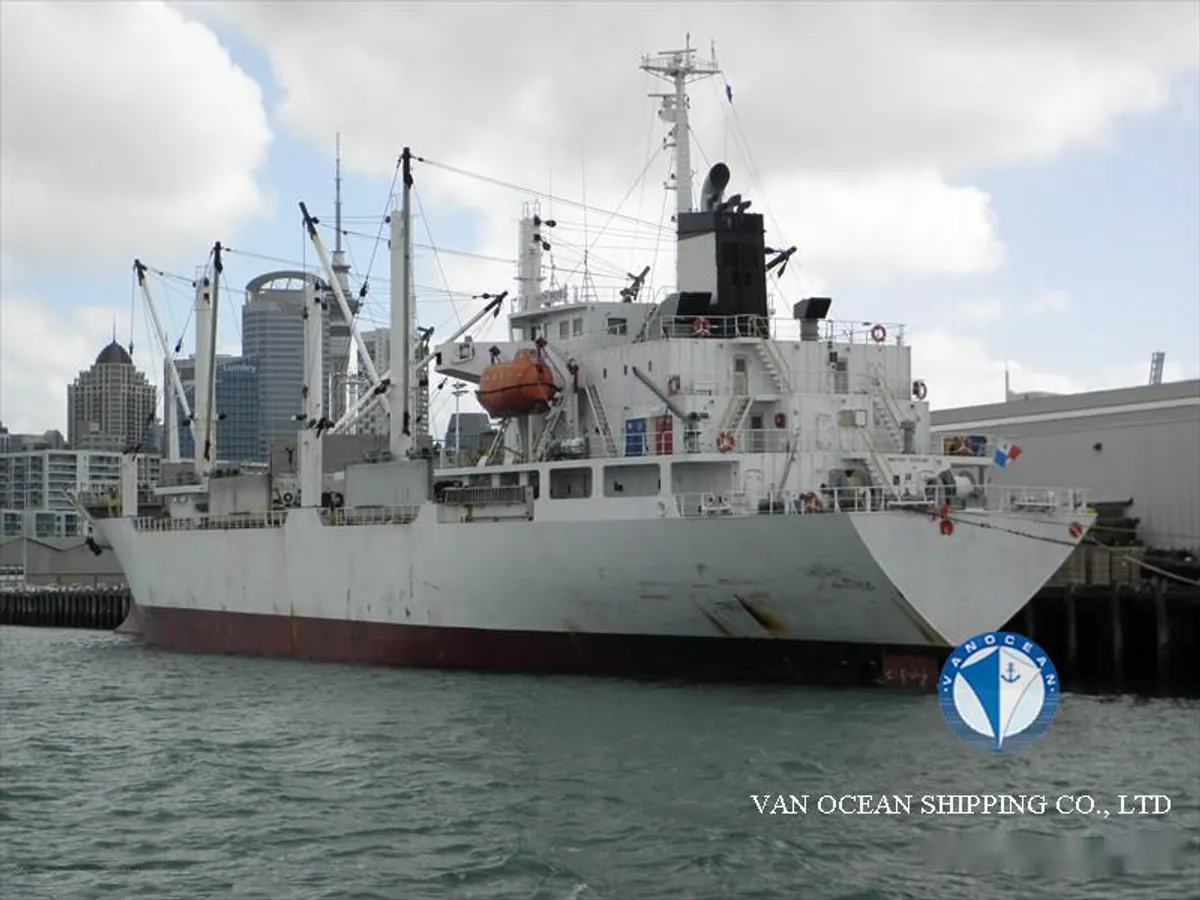 Navire frigorifique à vendre