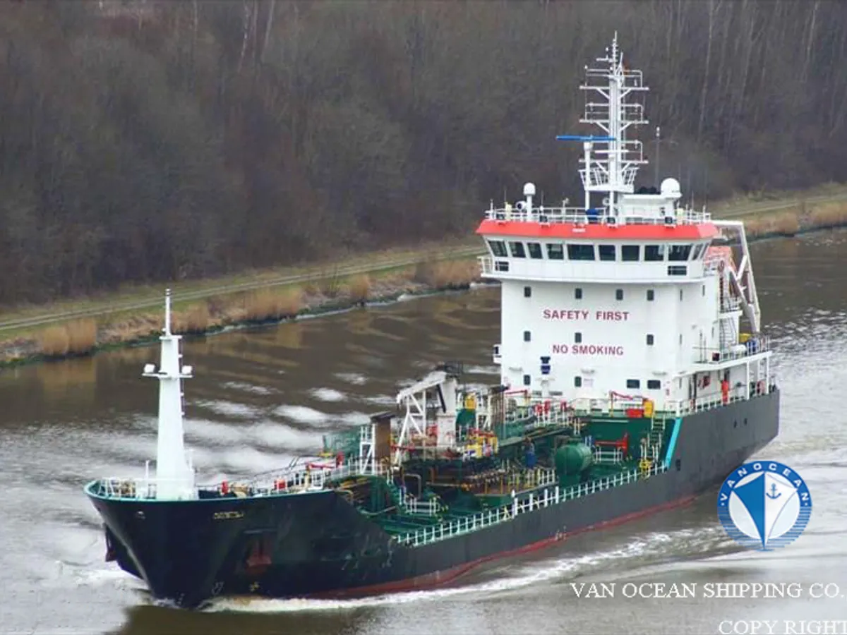 Pétrolier / chimiquier à vendre