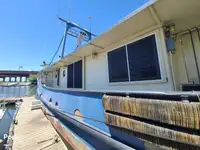 Chalutier à vendre