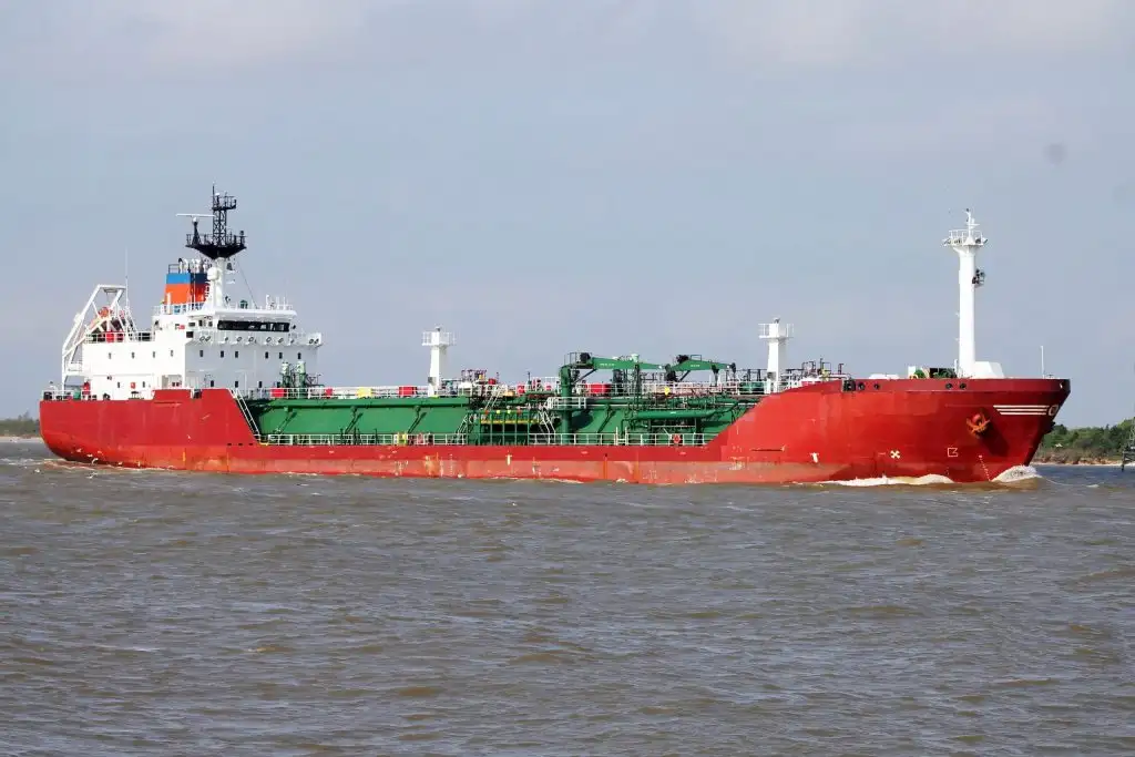 Pétrolier / chimiquier à vendre