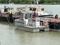 Bateaux de travail à vendre