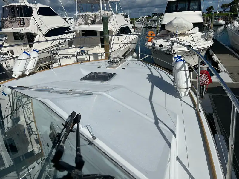 Navire de recherche à vendre