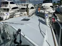 Navire de recherche à vendre