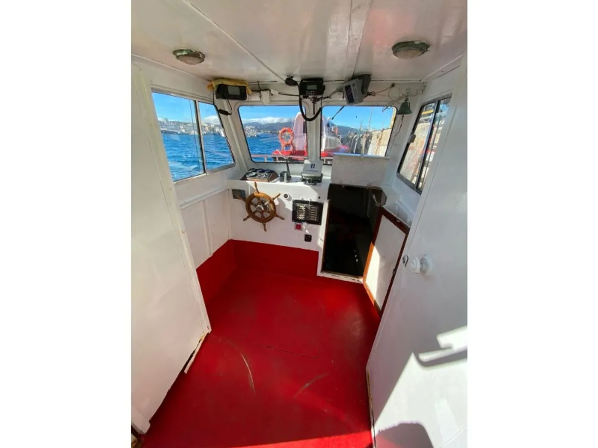 Bateaux de travail à vendre