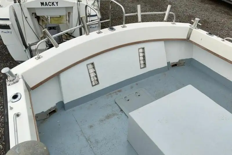 Bateaux de travail à vendre