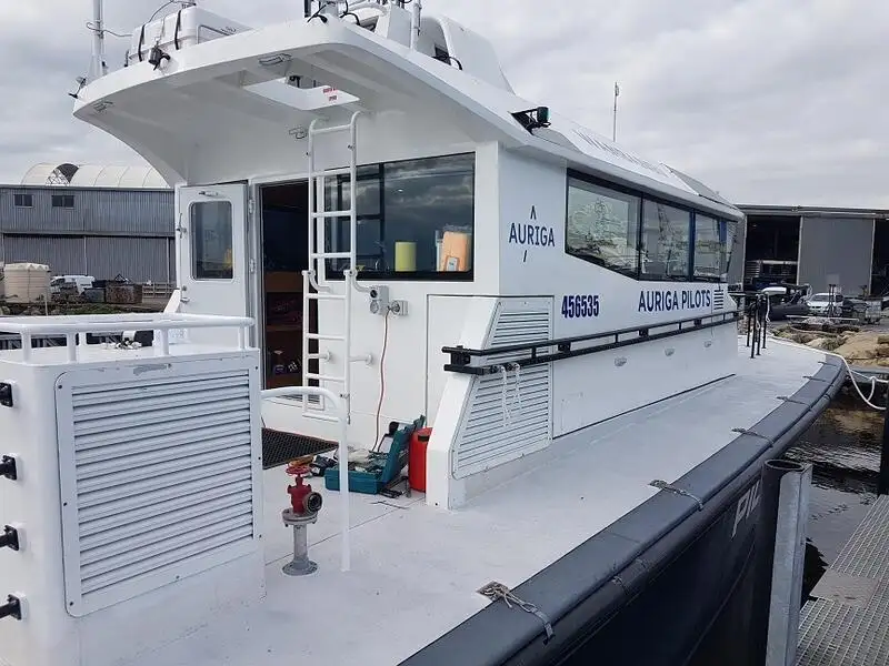 Bateau pilote à vendre