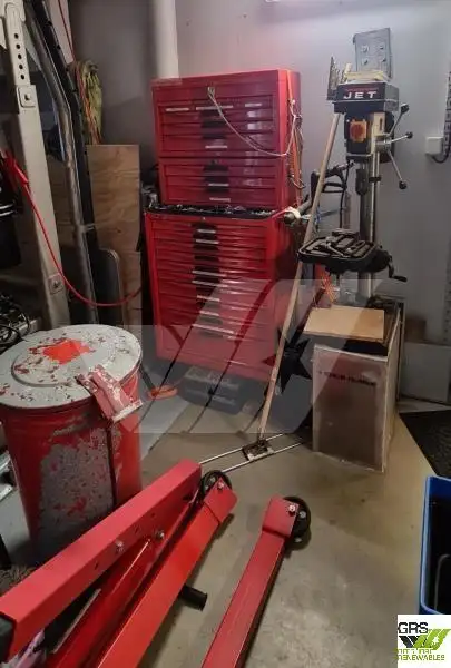 Navire d'arpentage à vendre