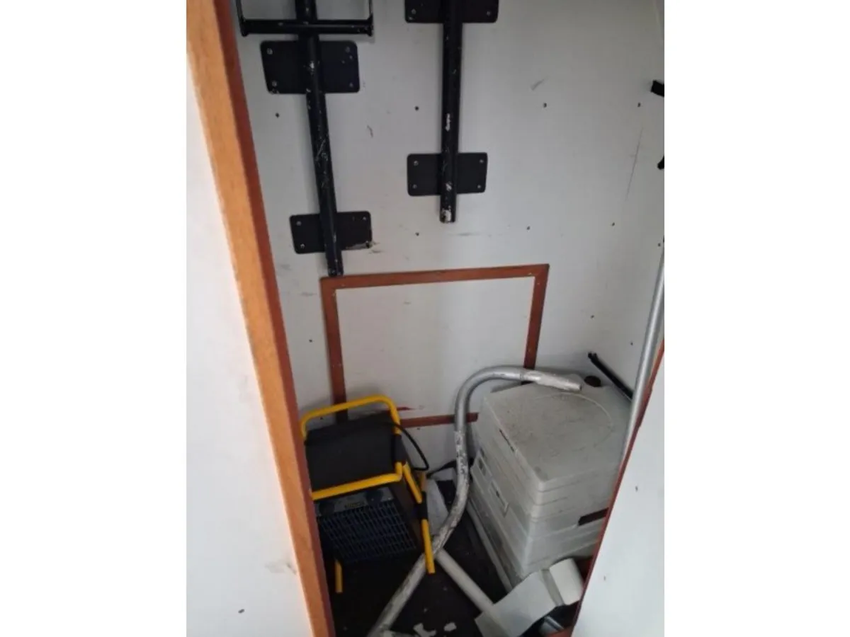 Bateaux de travail à vendre