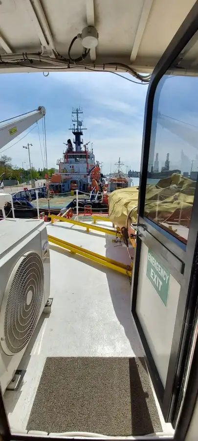 Bateau de transport d'équipage à vendre