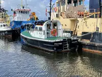 Bateau pilote à vendre