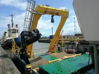Navire d'arpentage à vendre