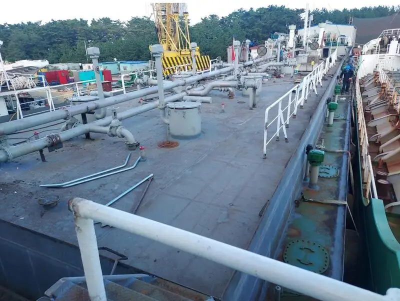 Pétrolier / chimiquier à vendre