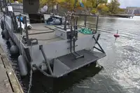 Navires militaires / de guerre à vendre