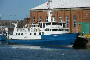 Navire d'arpentage à vendre