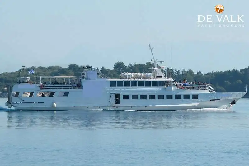 Navire de passagers à vendre