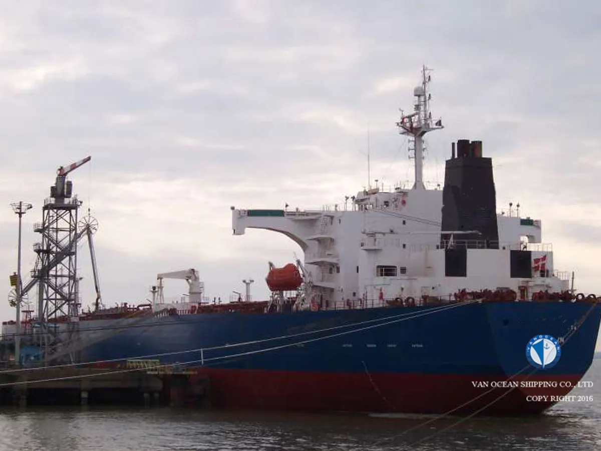 Pétrolier / chimiquier à vendre