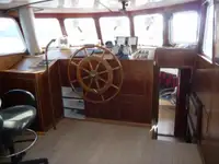 Bateau patrouilleur à vendre