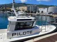 Bateau pilote à vendre
