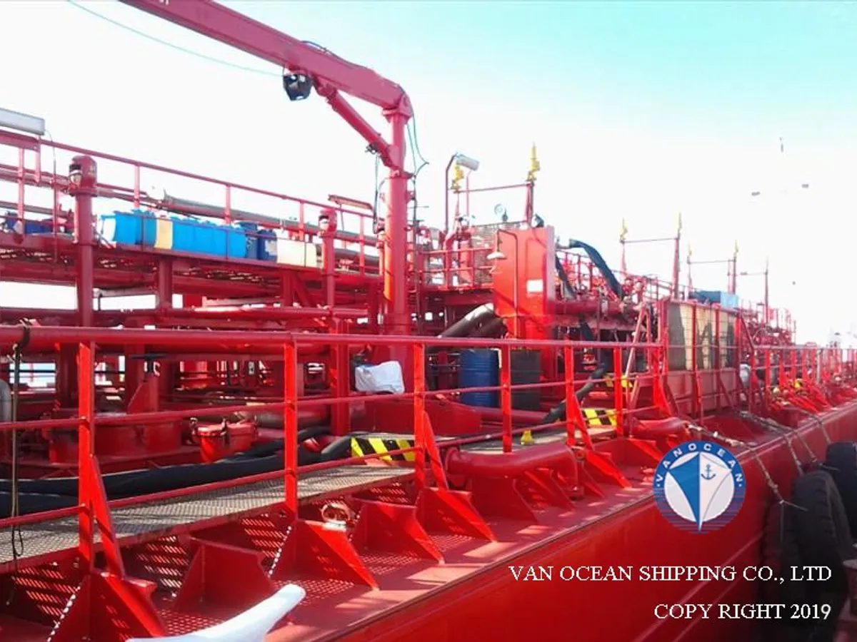 Pétrolier / chimiquier à vendre