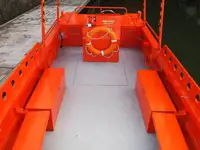 Bateaux de travail à vendre