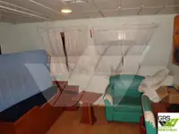 Navire d'approvisionnement à vendre