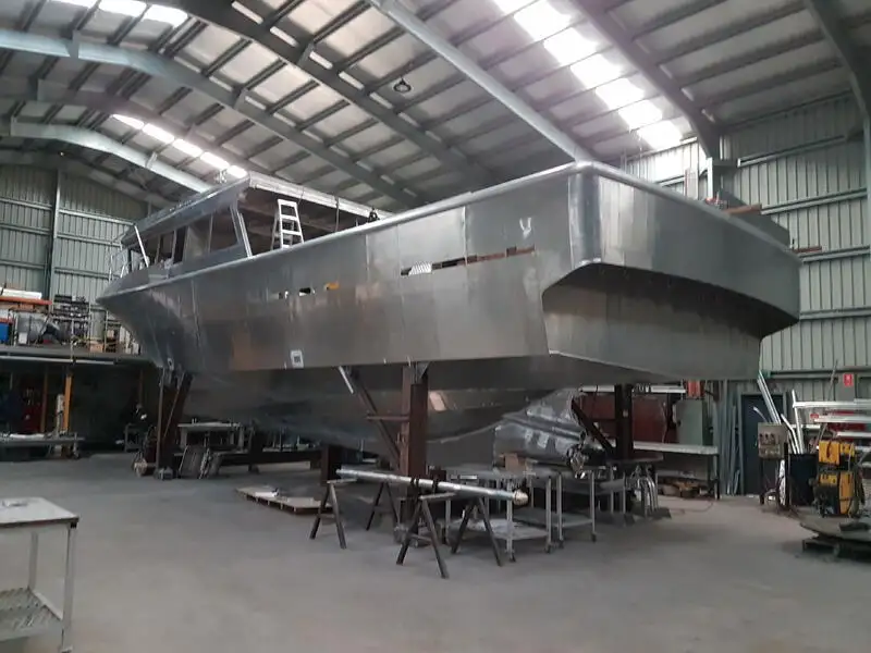 Bateaux de travail à vendre