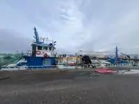 Bateaux de travail à vendre