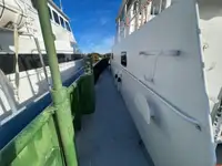 Bateau de transport d'équipage à vendre