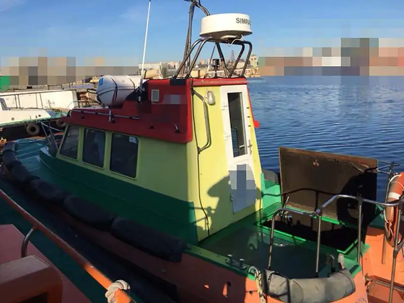 Bateau pilote à vendre