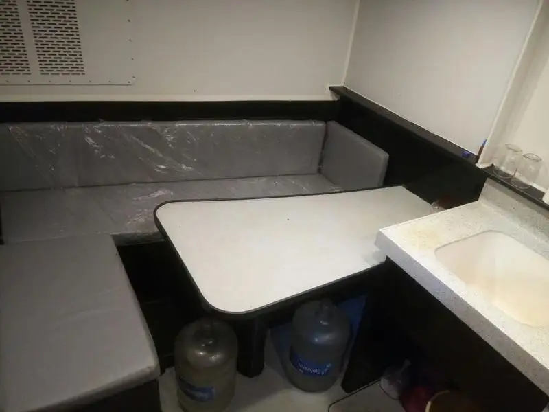 Bateau de transport d'équipage à vendre
