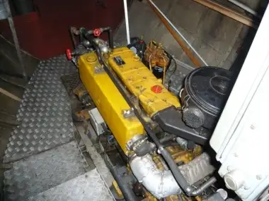 Bateau patrouilleur à vendre